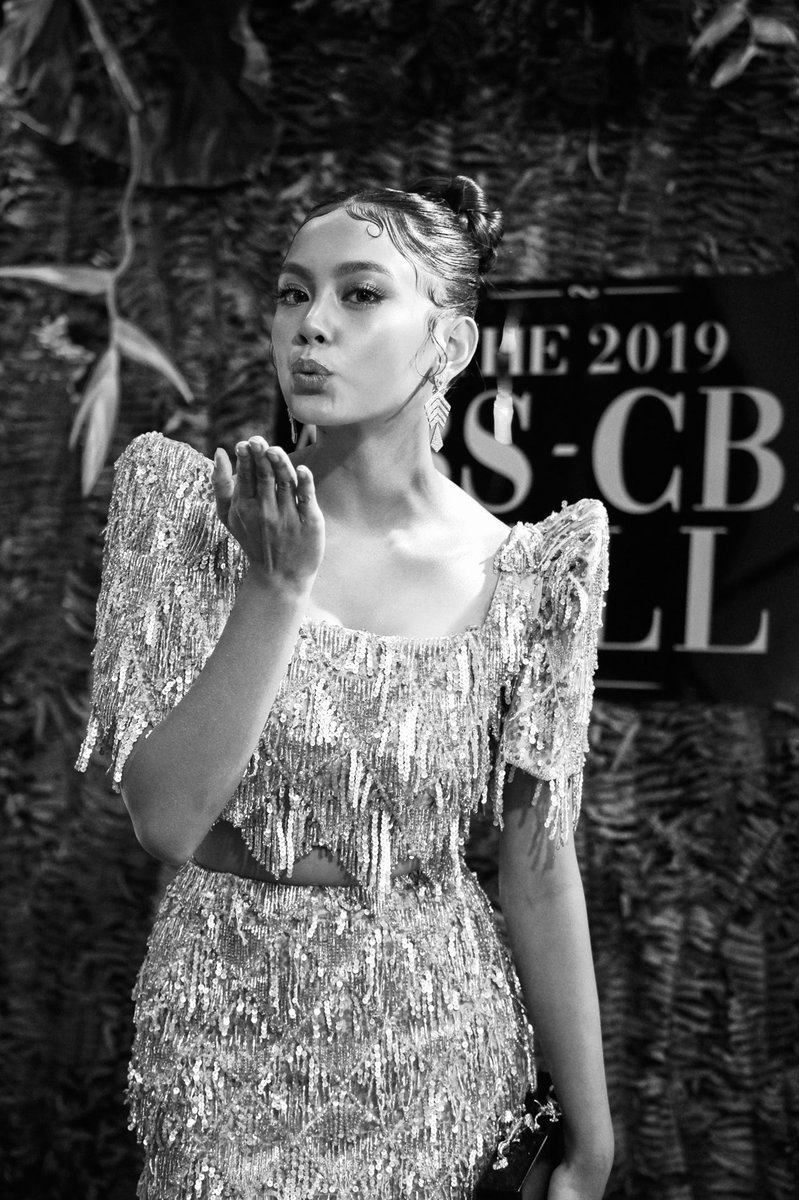 ylona. tweet media