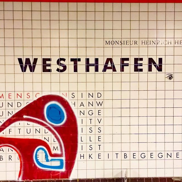 diegolavecchia_'s tweet photo. Everyday passage.
.
#berlin #berlin365 #westhafen #sbahnberlin #ubahnberlin #berlinstation #berlinbahnhof #berlinersbahn #berliners #germany #ubahn #bahnof #graphics #typography #streetart #rail #metrostation #travel #travellife #travellovers #instatravel #instatravelling #i… https://t.co/PJngsXvdng