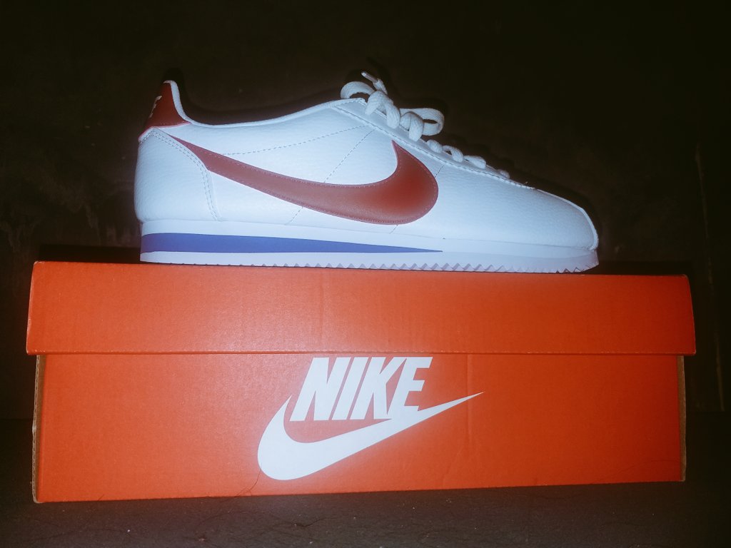 _4eronn's tweet photo. Flex ko lang new kicks ko! Nakakaiyak but its for real. Woah 😭😭😭

Thankyou love for this wonderful gift. You are awesome! ❣😭🙏 

Iloveyou ❤ https://t.co/CsJibLd8XD