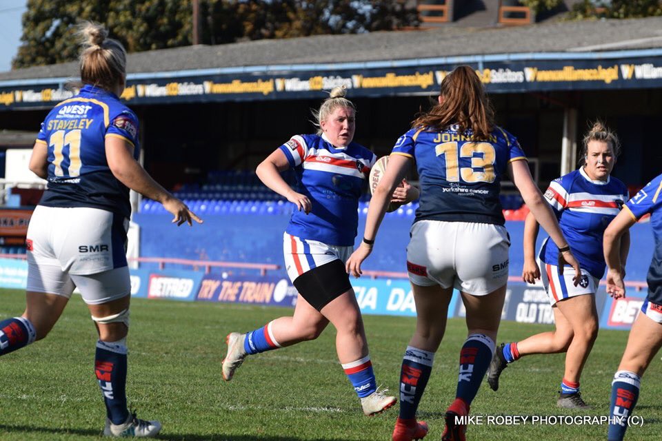 📸 | PHOTOS by <a href="/Mike77080980/">Mks photography</a> from yesterdays game against <a href="/leedsrhinos/">Leeds Rhinos</a> Women, Tara Moxon chosen as star player by Leeds and well done <a href="/ShackletonAnnie/">Annie-may shackleton</a> for your first try 🔴⚪️🔵⚜️
#WTL #WTLsuperleague19 #womenssuperleague2019
