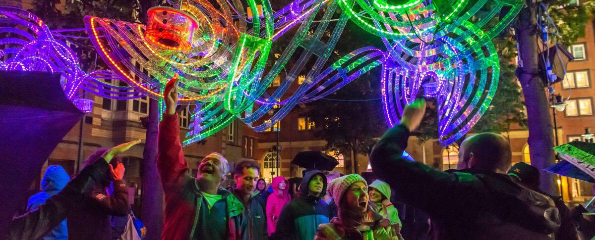 LeedsInspired's tweet photo. Volunteer with the epic @LightNightLeeds team and be part of the city’s biggest arts festival! Applications open until 25 September.  https://t.co/FdDesu6SBi https://t.co/zySXu25gFx