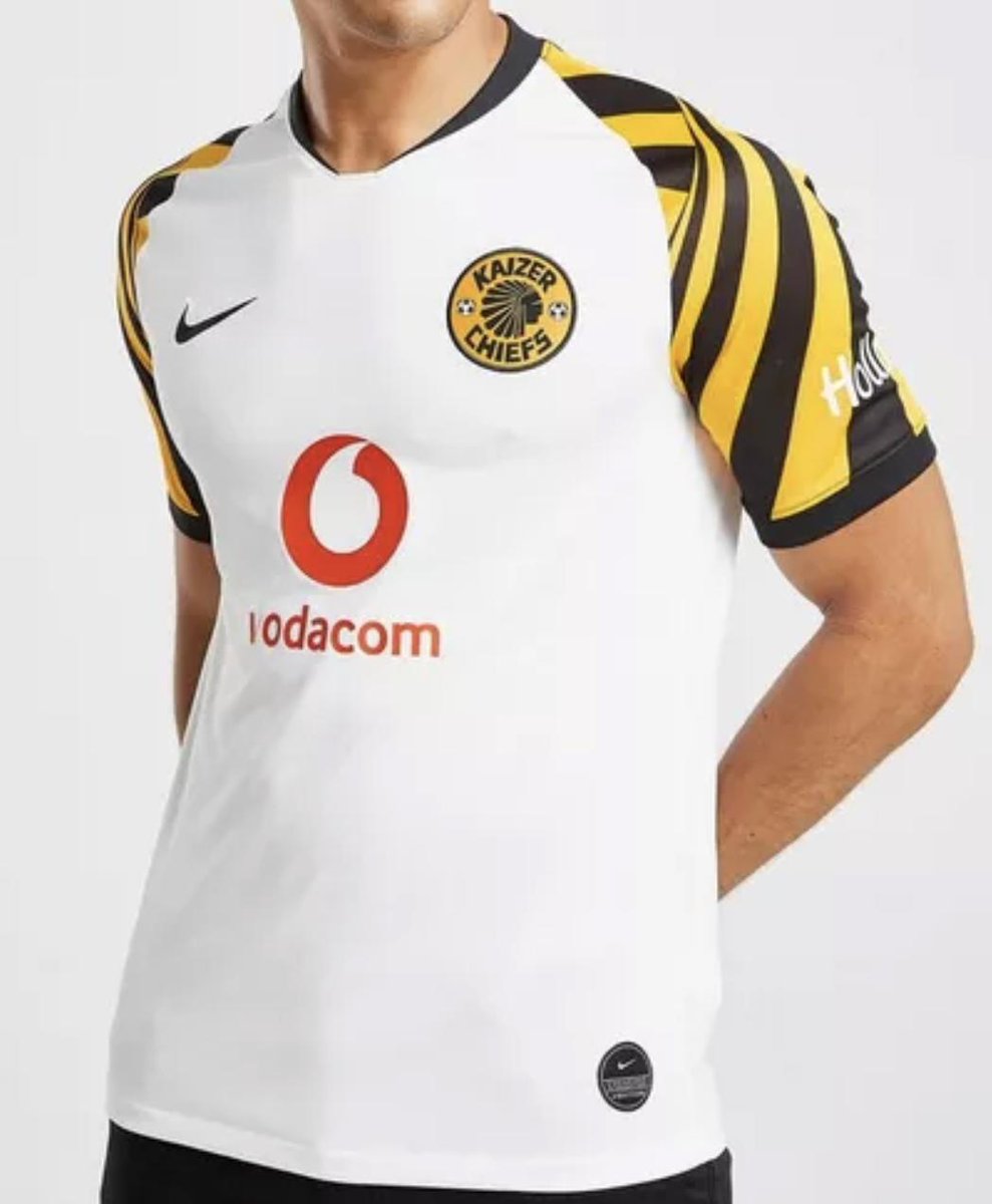 poissonbloup's tweet photo. Bonjour @_MaxMaillots_, prévoyez-vous de proposer les maillots des Kaizer Chiefs dom et ext 19/20 ? 
merci par avance https://t.co/Vt0sA5png4