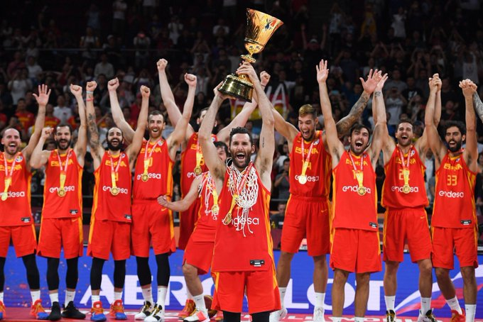 carrusel's tweet photo. ¡¡¡DIOS DEL CIELO QUÉ LOCURA!!!

🥇Mundial 2006
🥈EuroBasket 2007
🥈Juegos Olímpicos 2008
🥇EuroBasket 2009 
🥇EuroBasket 2011
🥈Juegos Olímpicos 2012
🥉EuroBasket 2013 
🥇EuroBasket 2015
🥉Juegos Olímpicos 2016
🥉EuroBasket 2017 
🥇Mundial 2019 https://t.co/5biCGctfKi