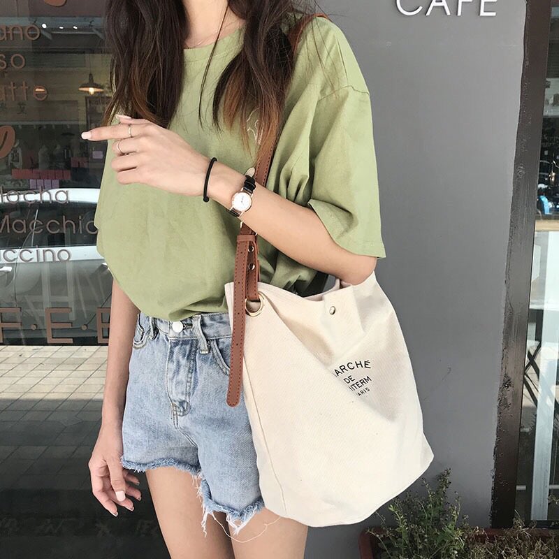 3ByJShop1's tweet photo. 📍ปักหมุดของพร้อมส่งนะคะ
ถุงผ้าLEMARCHE พร้อมส่ง 3ใบสุด���้าย!!
พูดเลยว่ารุ่นนี้ยอดฮิตจริงๆ👍🏻
มาช่วยกันลดโลกร้อนไปด้วยกันนะคะ🌍
ของมันต้องมีแล้ววว!!!
💰ราคา 230 บาท
ลทบ 30 EMS 50

#กระเป๋าผ้า #กระเป๋าสะพายข้าง #ตลาดนัดX1 #EXplOrationinSG #เปิดกล้องแล้ววอย ขออนุญาตแท็ก #พรีออเดอร์ https://t.co/YWZBHHV2ff