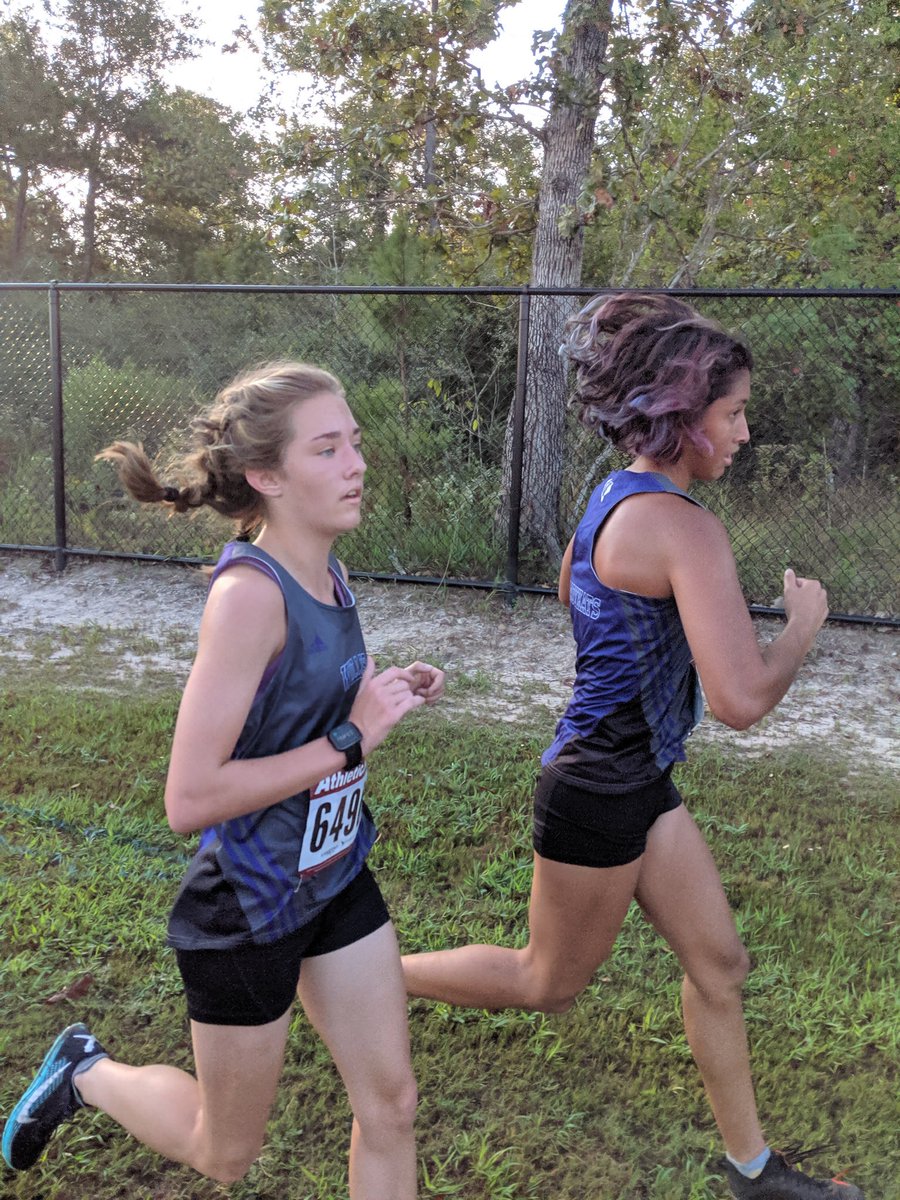 CrossIsd's tweet photo. Had a great day at Grand Oaks Meet!! Everyone did great. https://t.co/HYT1F8t1zf