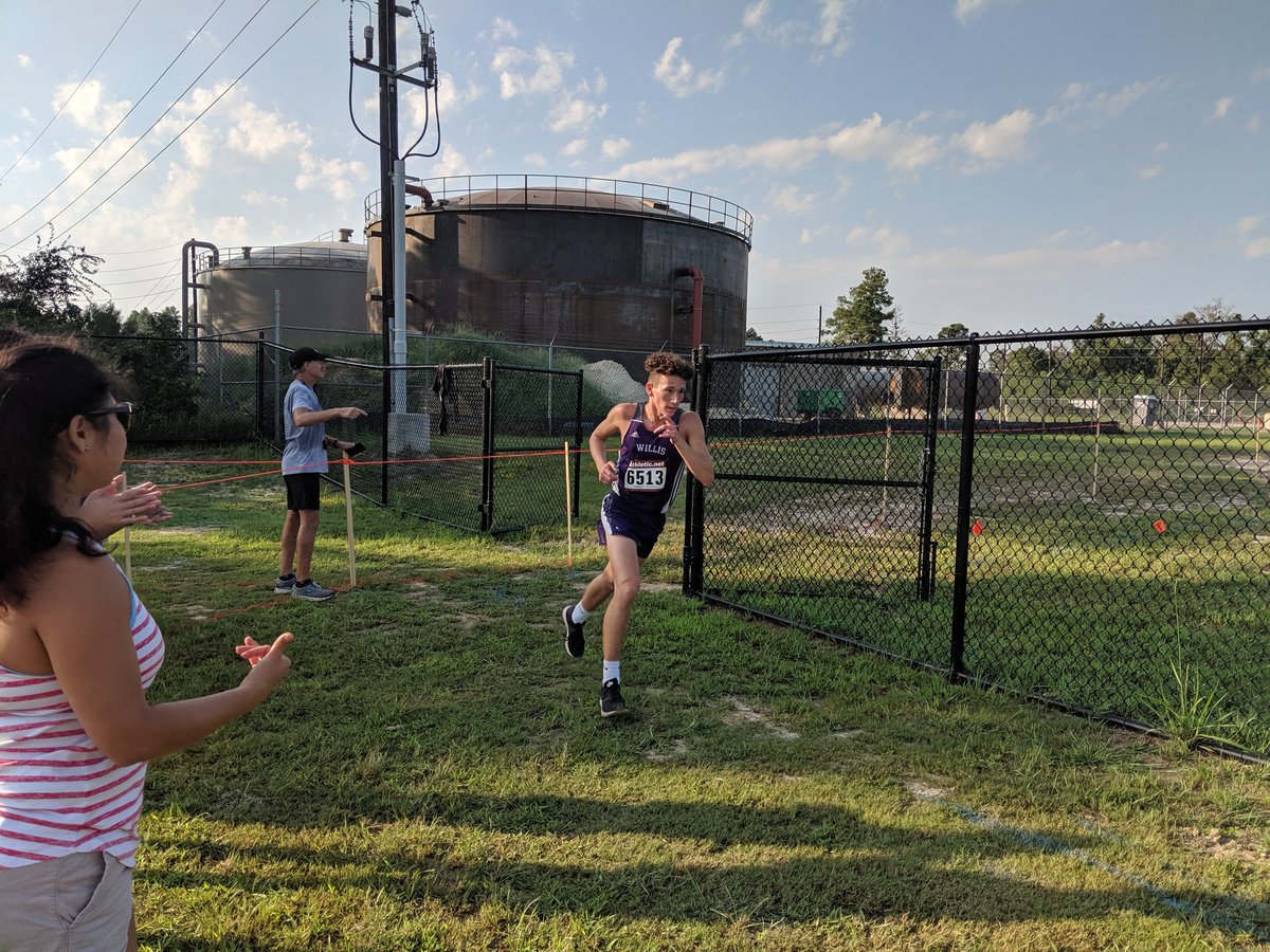 CrossIsd's tweet photo. Had a great day at Grand Oaks Meet!! Everyone did great. https://t.co/HYT1F8t1zf