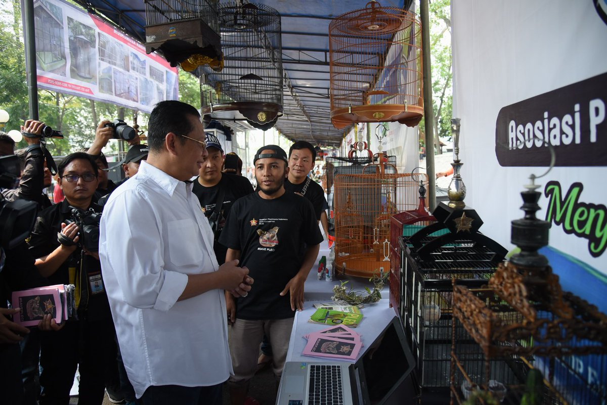 DPR_RI's tweet photo. Pameran dan Lomba Burung Berkicau "Piala Ketua DPR RI", di Kompleks Parlemen Senayan, Jakarta, Minggu, 15 September 2019. #HUT74DPR #74TahunDPR https://t.co/qr0msQCD77