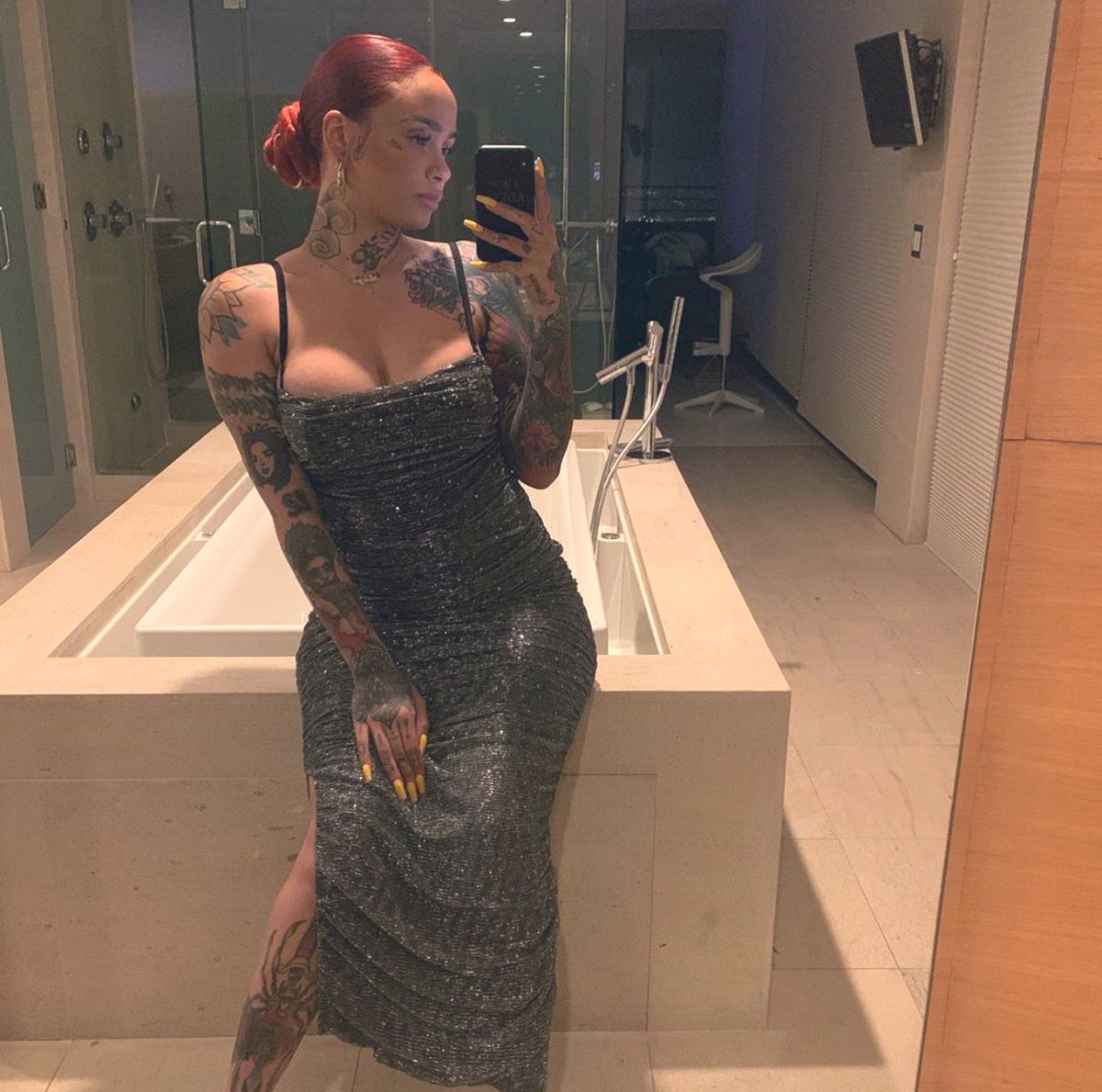 EntrancingRebel's tweet image. 「♡ 」

𝘐𝘯 𝘮𝘺 𝘣𝘢𝘨, 𝘩𝘦𝘢𝘳𝘥 𝘵𝘩𝘦𝘺 𝘮𝘢𝘥, 𝘯𝘰𝘸 𝘵𝘩𝘦𝘺 𝘧𝘶𝘳𝘪𝘰𝘶𝘴. 😈