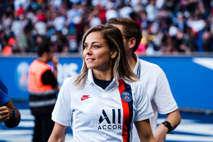 LAURE BOULLEAU EEgBCfgXUAEMqC3?format=jpg&name=small