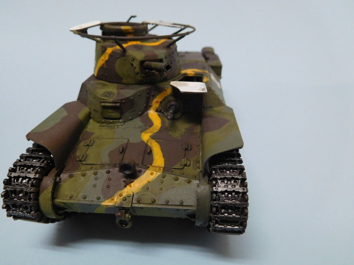Rgm 久々の帰省モデリング 九七式中戦車 チハ 完成しました タミヤのベテランキットですがまだまだ戦えるぞ 塗装は下地のみ缶スプレーで後は毎度の水溶きアクリル筆塗り チハのクッキリ迷彩に相性抜群な上に 実家の居間でもできる素晴らしい塗装