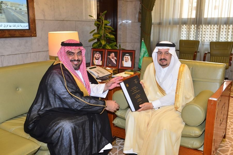 spagov's tweet photo. سمو أمير #الرياض يستقبل الدكتور الحنيحن.
https://t.co/0tYvjwmPob
#واس https://t.co/UbM35hZMt7