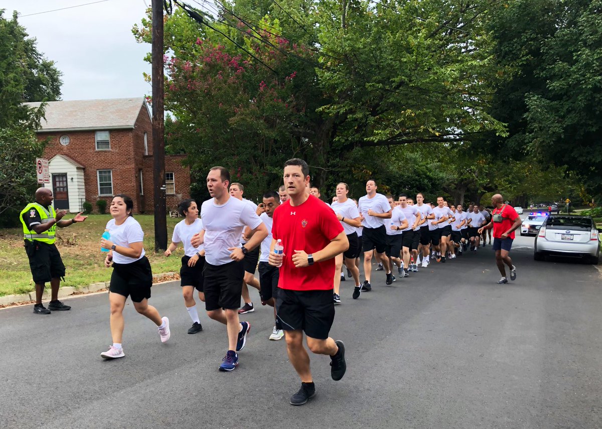 RenayCJohnson's tweet photo. Thank you Meg Mason, Blair parent, for the great race course photos! #MBHSRedBlue5K https://t.co/o5xSMXmhoc