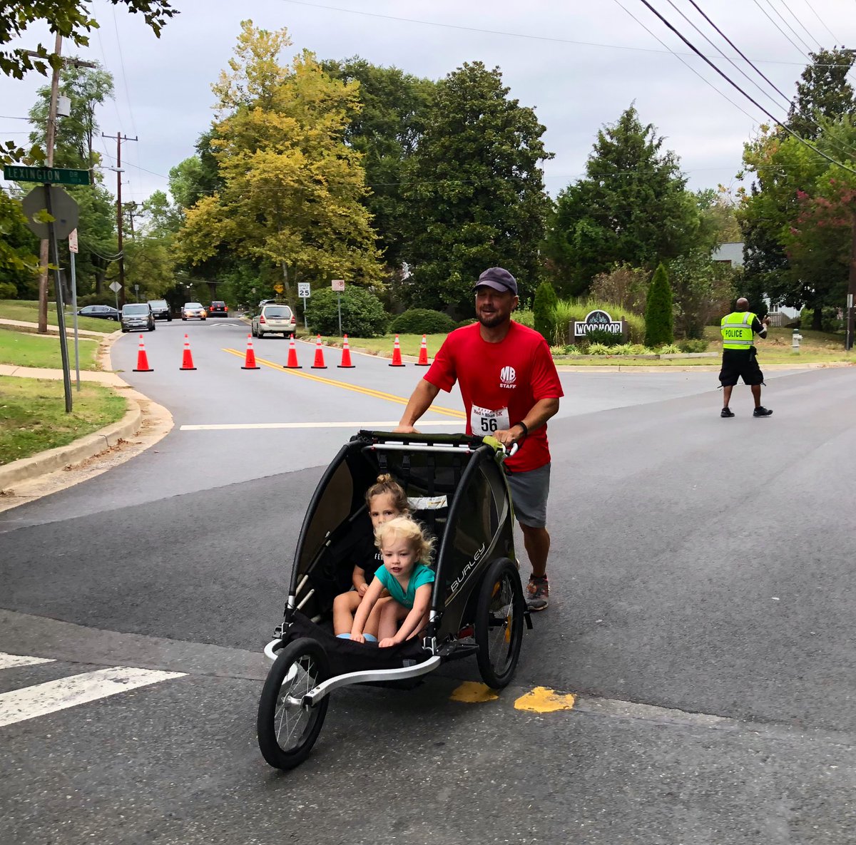 RenayCJohnson's tweet photo. Thank you Meg Mason, Blair parent, for the great race course photos! #MBHSRedBlue5K https://t.co/o5xSMXmhoc