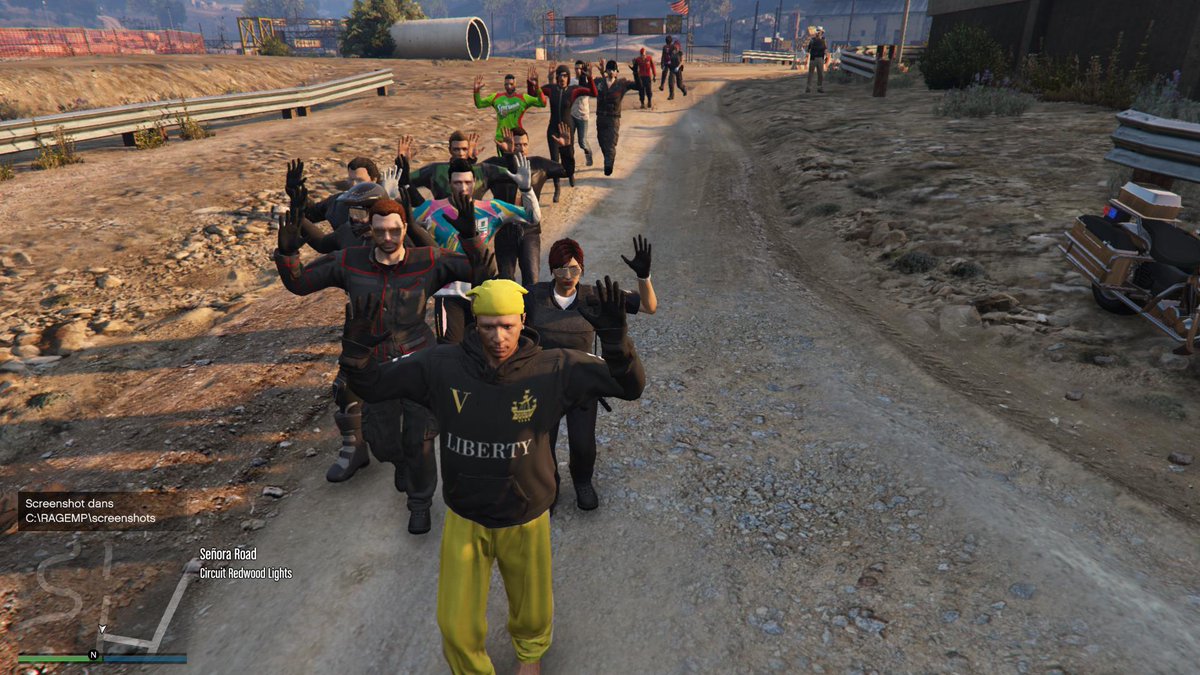 OneLife_RP's tweet photo. Merci la communauté de OneLife d'avoir participé à cet évènement, ça ne sera pas le dernier !😏
A tous ceux qui nous connaissent pas, rejoignez-nous pour participer à ce genre d'évènement que nous proposons, fou-rire, danse, boissons, bouf et plein d'autre choses🙂 #RAGEMP #GTARP https://t.co/UnlYvmMVMq