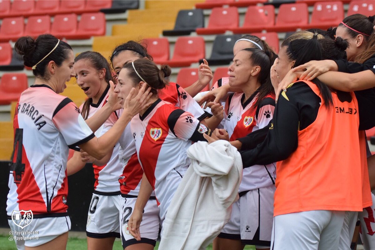 FundRayoFem's tweet image. ⚡️Final en el Estadio de Vallecas!!! (1-1) 
⚽️@Caunon (p) 
#VamosRayoFemenino 
#PrimeraIberdrola