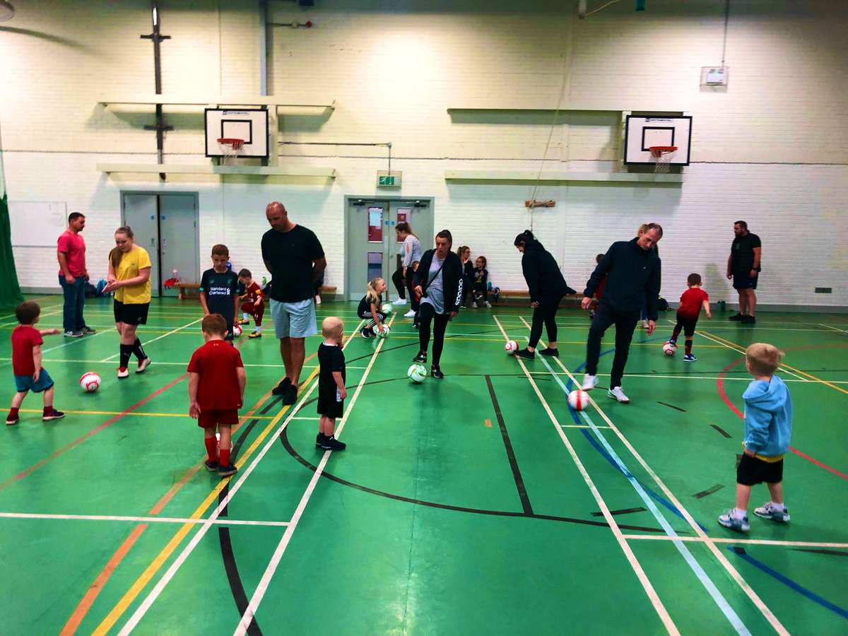 BrickfieldRFC's tweet photo. 🌟 MINISTARZ | Brickfield Rangers would like to thank all the parents who turned up to our #MiniStarz #Futsal session for 2-4 year olds this morning where Sporting Director @andrew_ruscoe engaged the children in various fun futsal activities.
Sponsored by @SoccerMillion. https://t.co/4FklCHsF6X