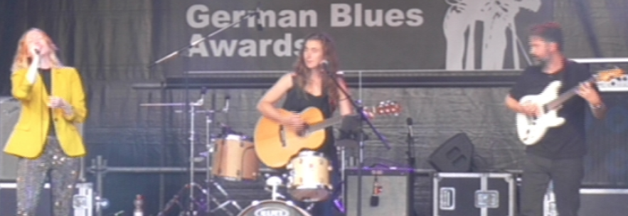 My final set at the German Blues Awards Festival is streaming live around the world at 3:30PM CET (9:30AM EST). Listen live at rockradio.de ⚡️⚡️⚡️ #chloelovesme #germanblues #RockRadio #Livestream