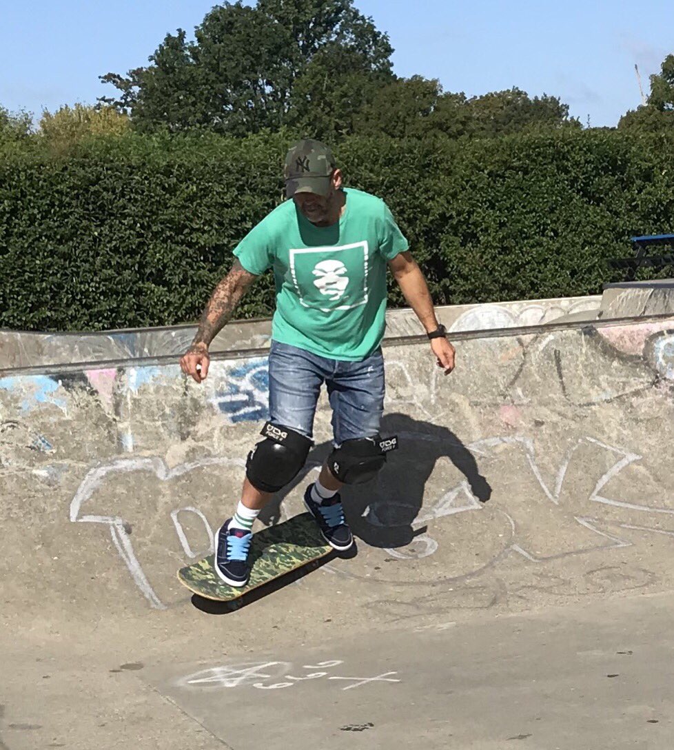 Iamjeremymosel1's tweet photo. #sundayskateclub #middleagedshred https://t.co/7U1IiT9wnK