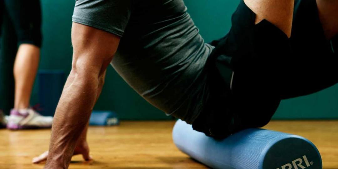 PLHealthHub's tweet image. FOAM ROLLERS CLASS
Tuesday, 1 October 2019 20:00-21:00
You’ll access deep supportive connections by working with the roller’s dynamic surface. Explore the range of movements that help relieve tightness in your hips and shoulders while also working on some balance and strength.
