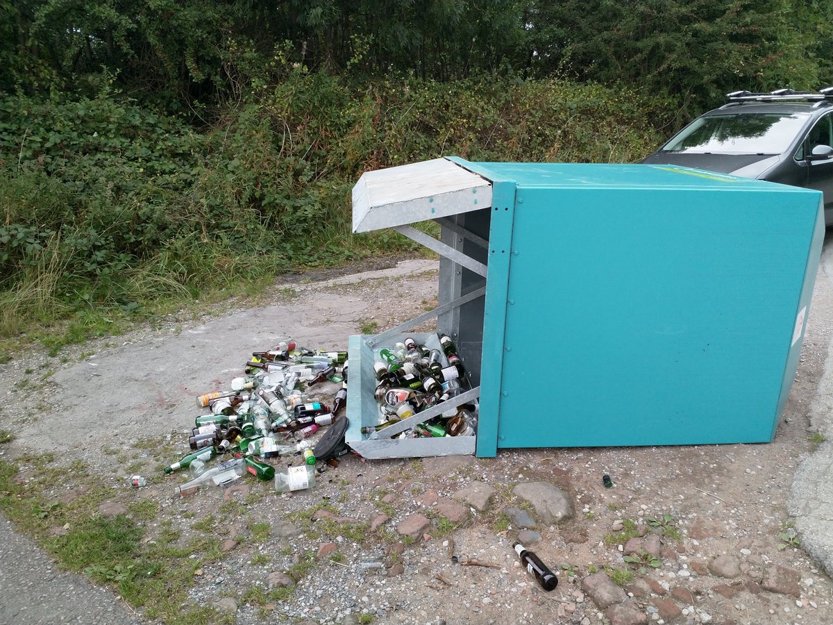 nozzynoo's tweet photo. @LeedsCC_Help 

New bottle bank toppled over :-(. Situated in Guiseley near Machel's and the new Screwfix, just by the railway bridge to Silverdale. https://t.co/yQ6QAYFK3X