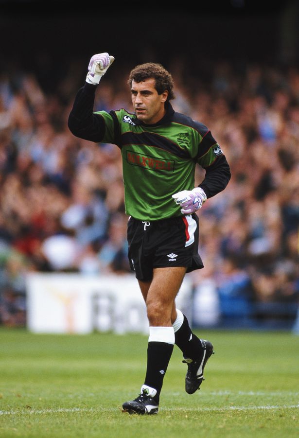 Happy Birthday to Peter Shilton perhaps the greatest goalkeeper of all time! 