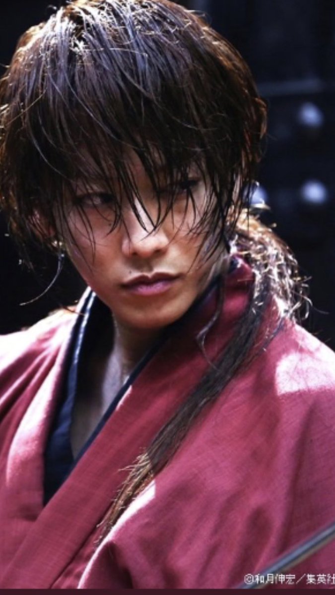 Ruby3227 Ar Twitter 佐藤健 るろうに剣心 カッコいいなぁ 来年二作公開されるんだ それで完結 ワーナーの公開 の１位だった 佐藤健に米国でリメイクしたら って質問 嫌だ って 今来年公開の二作を撮影中だけど30歳になる佐藤健はキレた演技が