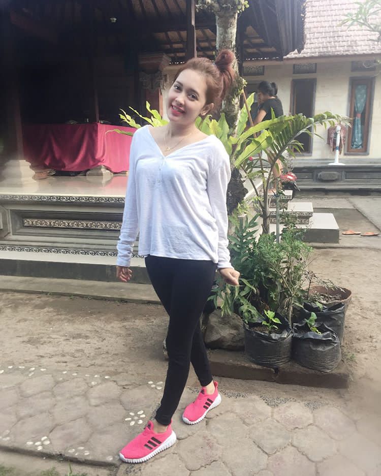 KityUci's tweet photo. promotin tmn ku ni expo bali dia sayang khusus wilayah DENPASAR iy avail ni si cantik ku kesayangan ku pokonya dia yang minat bo dia langsung wa ja ya orang ny... 
085750506144
#expobali  #availvcs #availbali #bokinganbali https://t.co/9B0ANqJMtE https://t.co/7LCJy9xHT9 https://t.co/YIkcvR9lfE