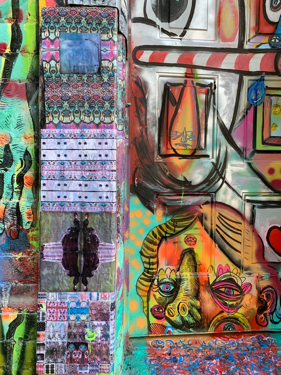 Highben_Torres's tweet photo. #blenkm #hive_miind_holy_shroud #davey_highben #collaboration #mural #muralist #installation #art #artbrut #folkart #streetart #rawvision #visionaryart #graffiti #wheatepaste #eggshellstickers #painting #drawing #illustration #design #Photography #collage #gallerywall
#614arts https://t.co/U3cc6j7UwI
