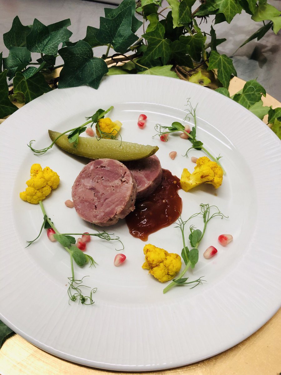 oswald_house's tweet photo. What a great dinner service we had last night! We even managed to get a few snaps of some of the new dishes coming out the kitchen. 

Bookings via our Facebook page, email info@oswald.house or phone 01592 267 070

We look forward to welcoming you soon 🙂

Team Oswald x https://t.co/OyvCBiISxe