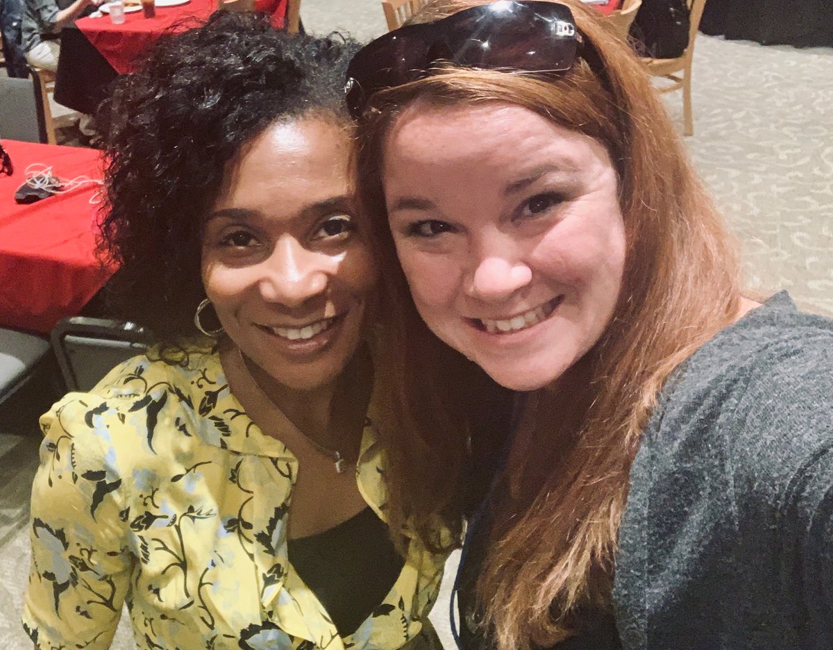 Chatonsworld's tweet photo. Always love connecting with this woman. She's not crazy at all! 😀@TheCrazySAHM #BloggyCon #BloggyCon19 https://t.co/EHFi4R2nHW