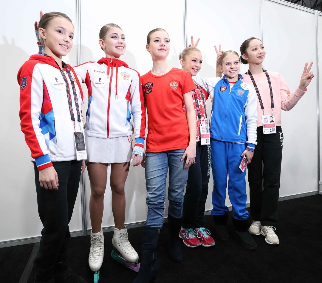 Aliona_Gallery's tweet photo. 2018 ISU Junior Grand Prix final in Vancouver, Canada

#AlenaKostornaia #AlenaKostornaya #GPFinal2018 #GPFVancouver #JGPFigure https://t.co/25SuVHs4Vm