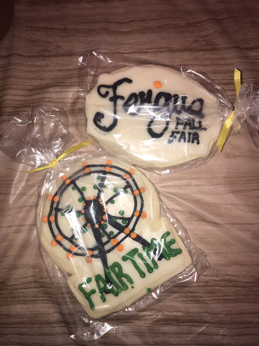 ArinDouglas's tweet photo. Life is good when you can have cookies for breakfast #FergusFallFair https://t.co/WJLUr5ZVzI