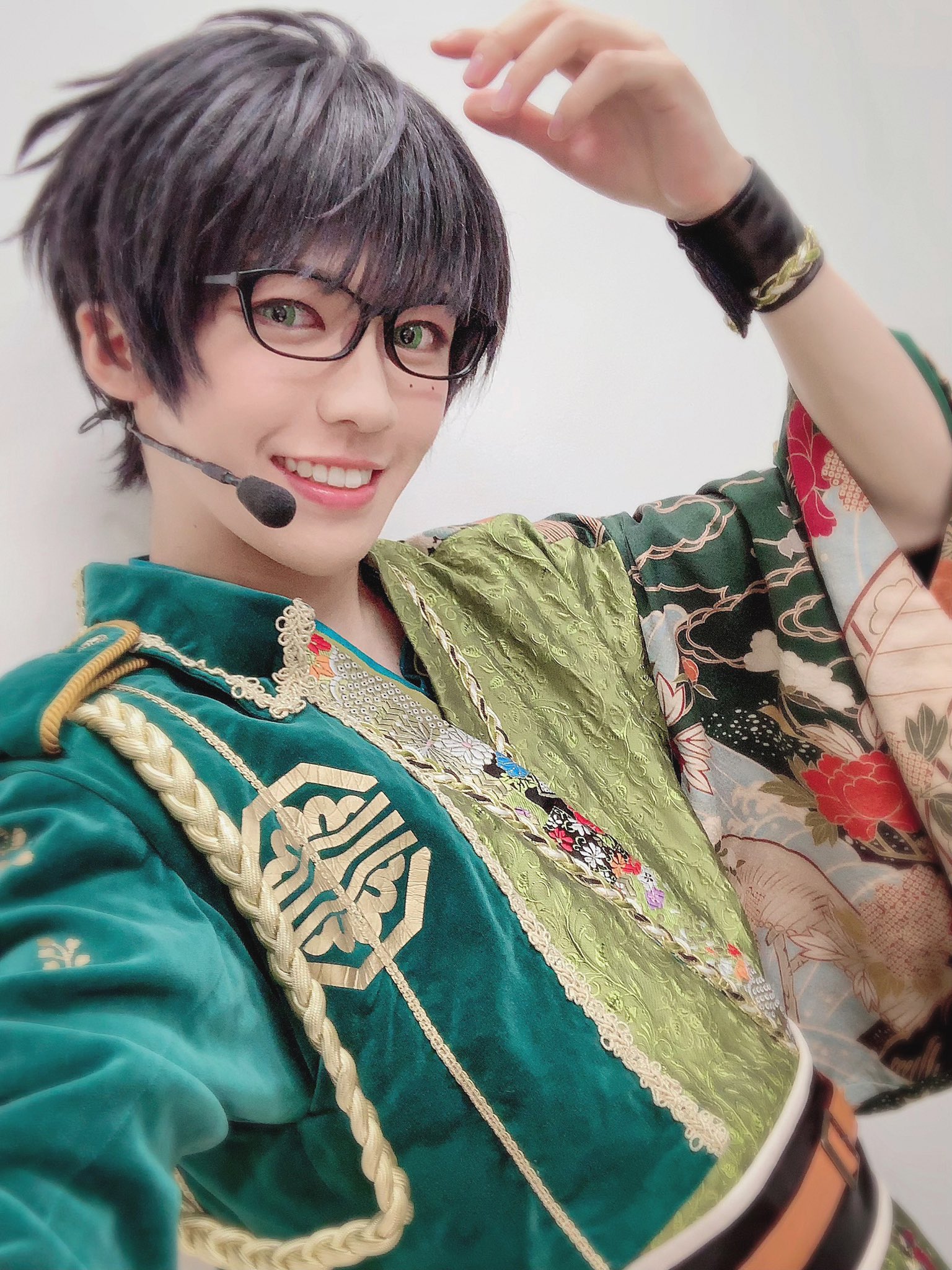 ミュージカル刀剣乱舞 コスプレ衣装 葵咲本紀 篭手切江 Amazon.co.jp: 刀剣乱舞 ミュージカル2部ライブ衣装 葵咲本紀