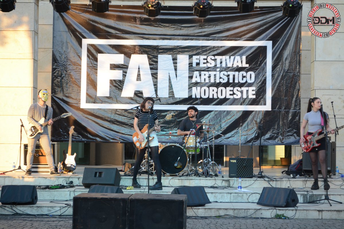 diariomalvinas's tweet photo. El @fannoroeste  se está llevando a cabo en las inmediaciones del palacio municipal de #MalvinasArgentinas. Por 4to año consecutivo, se realizan shows, exposición artística y presentaciones de obras con entrada libre y gratuita. La jornada continua durante la tarde hoy. https://t.co/wFeYVUNIQ6