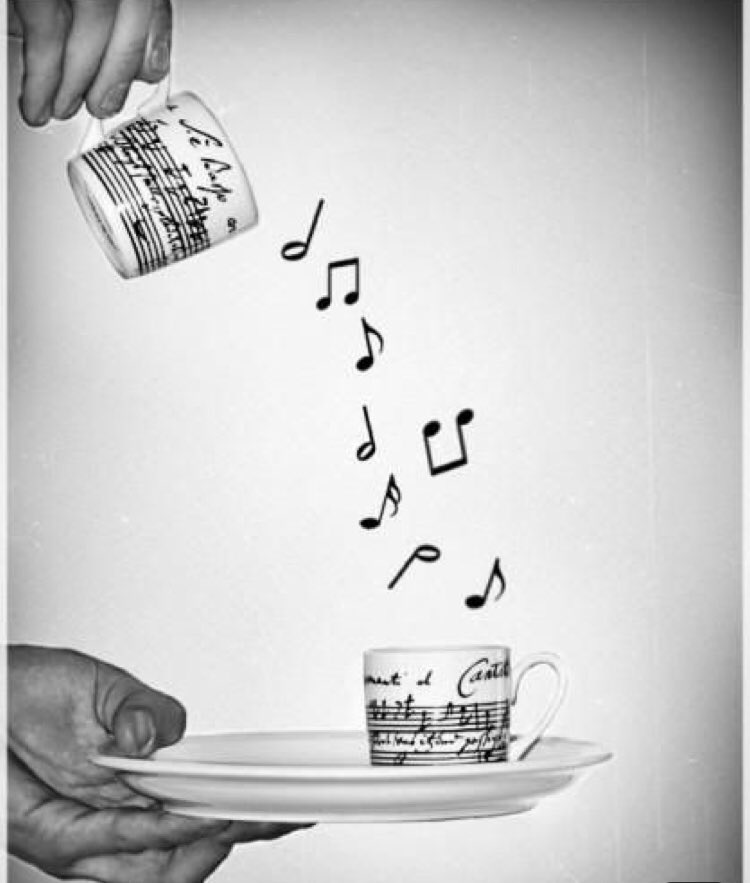 Начинай с 1 песни. Кофе Ноты. Доброе утро с нотками. Открытка с добрым утром с нотами. Утро начинается с музыки.