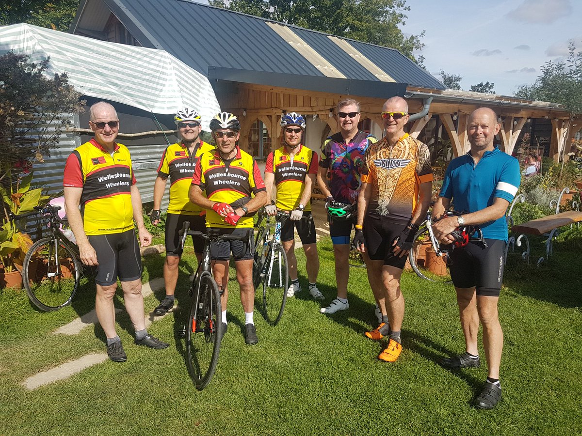 Lovely 50 mile ride this morning through the outer reaches of the Cotswolds. Great coffee and cake <a href="/TheStrawKitchen/">The Straw Kitchen</a>