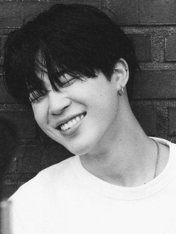 DropTheBeaat__'s tweet photo. When it comes to you, there's no crime. Let's take both of our souls and intertwine. I MISS YOU BABYYY🙁💜 @BTS_twt 
#ParkMochi 
#JiminieMissingHours 
#BubuBear 💜 https://t.co/aoBxlTzv20