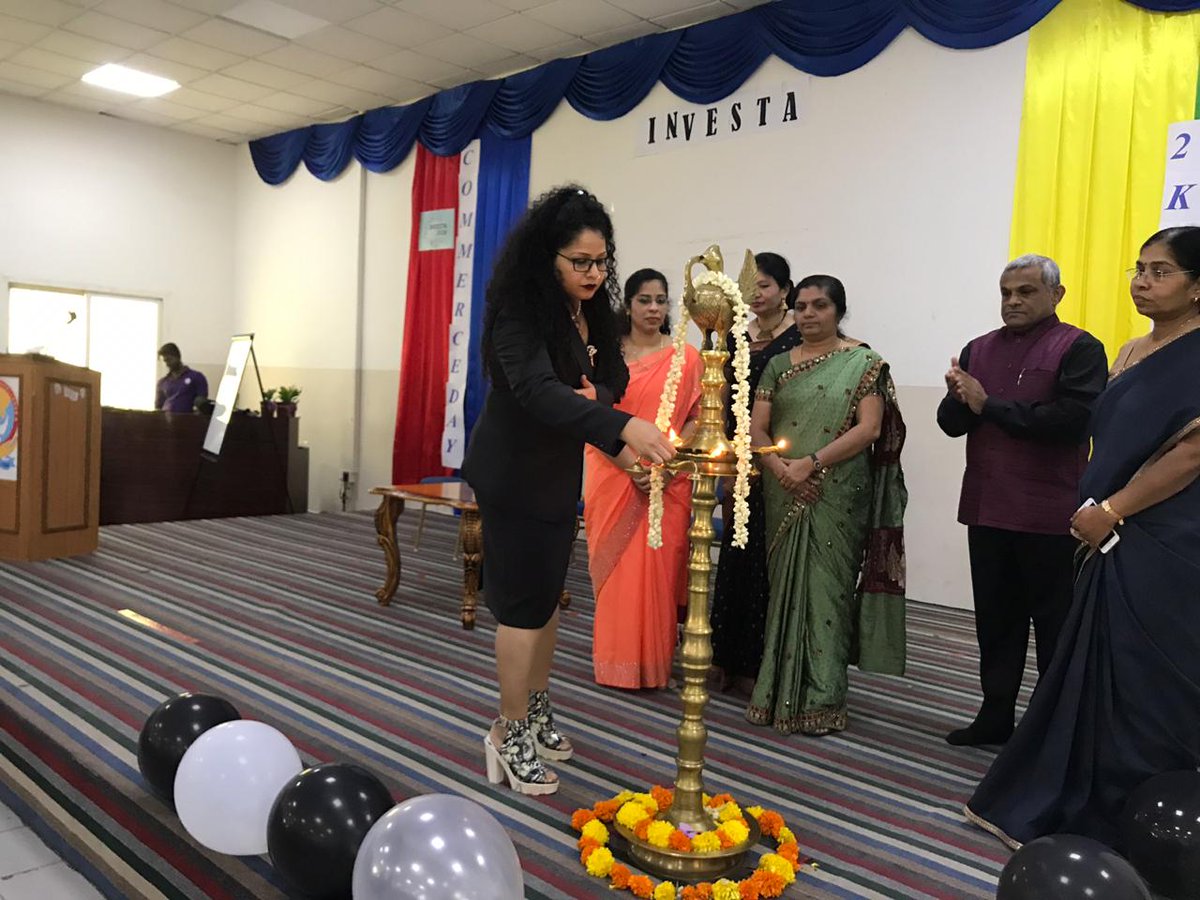 Gulfmodeldubai's tweet photo. Gms staff along with the guest speaker "lighting the lamp of wisdom, perseverance &amp; confidence" #commerceday #investa2k19 https://t.co/CPXKSB00Qb