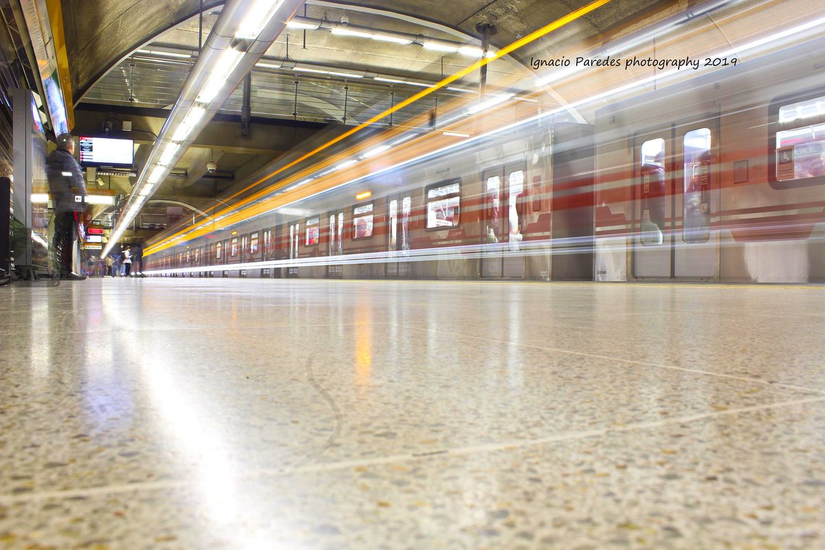 JosIgnacioPared's tweet photo. En un día como hoy el @metrodesantiago cumple 44 años de servicio a los usuarios, muchísimas felicidades y que cumplan muchos años más📷❤👌#MetrodeSantiago #44años #Santiago #FelizDomingo #NS2016 #NS16 #Línea2 https://t.co/drZTmYky8S