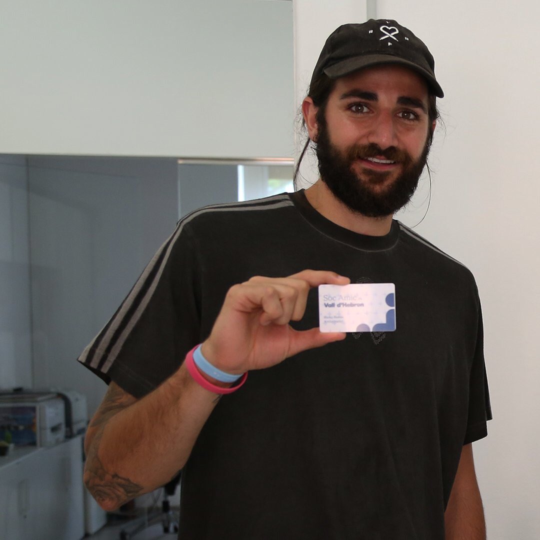 vallhebron's tweet photo. Moltes felicitats @rickyrubio9 ambaixador de #vallhebron! Campió del món i MVP del Mundial de Bàsket! #FIBAWorldCup2019 https://t.co/wGYVC7sTew