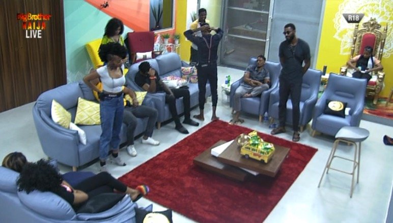 realoluseyi's tweet photo. #BBNaijaUpdates At least one housemate is going home today...who do you wish got evicted?
Seyi, Mike, Tacha or Khafi...pick one
#BBNajia #BBNaija #Tbillion #HumanBeing_Bad #KasavibeChallenge #SundayThoughts #SundayMorning #SundayMotivation #SundayService #HumanBeingBad https://t.co/Kiy4tVDKjy