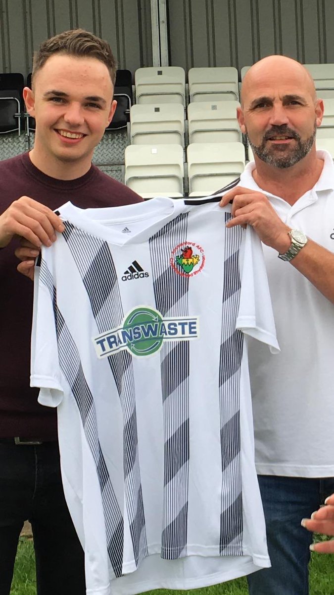 A big thank you to Karl Butler and Transwaste for sponsoring our shirts for the 2019/20 season! 👏🏻