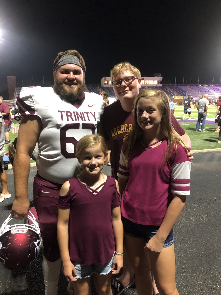 SamanthaHawk31's tweet photo. Thanks family for coming to support @brentuys and @TUFootballTX!  @LantanaAce https://t.co/MyYLnoHqoj