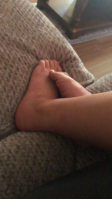 Cute little feet #findom #footfetısh #findommegoddess #paypiggeswanted https://t.co/IBl0YfH1L9<a href="/tag/findom"class="tags">#findom</a><a href="/tag/footfet%C4%B1sh"class="tags">#footfetısh</a><a href="/tag/findommegoddess"class="tags">#findommegoddess</a><a href="/tag/paypiggeswanted"class="tags"><span>#paypiggeswanted</span></a>