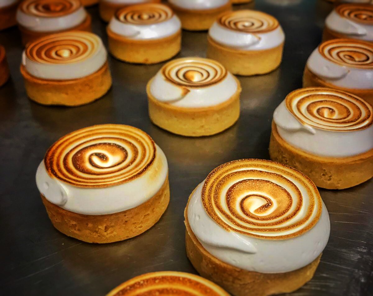 GirlPastry's tweet photo. Wow what a fun day at #hapolo19 @BeaufortPolo @HospAction so lovely to see everyone and so many beautiful and inspiring dishes. Well done to all the chefs and foh today and thank you! Loved doing the afternoon tea representing @Calcot_and_Spa https://t.co/ruUHTRhQn0