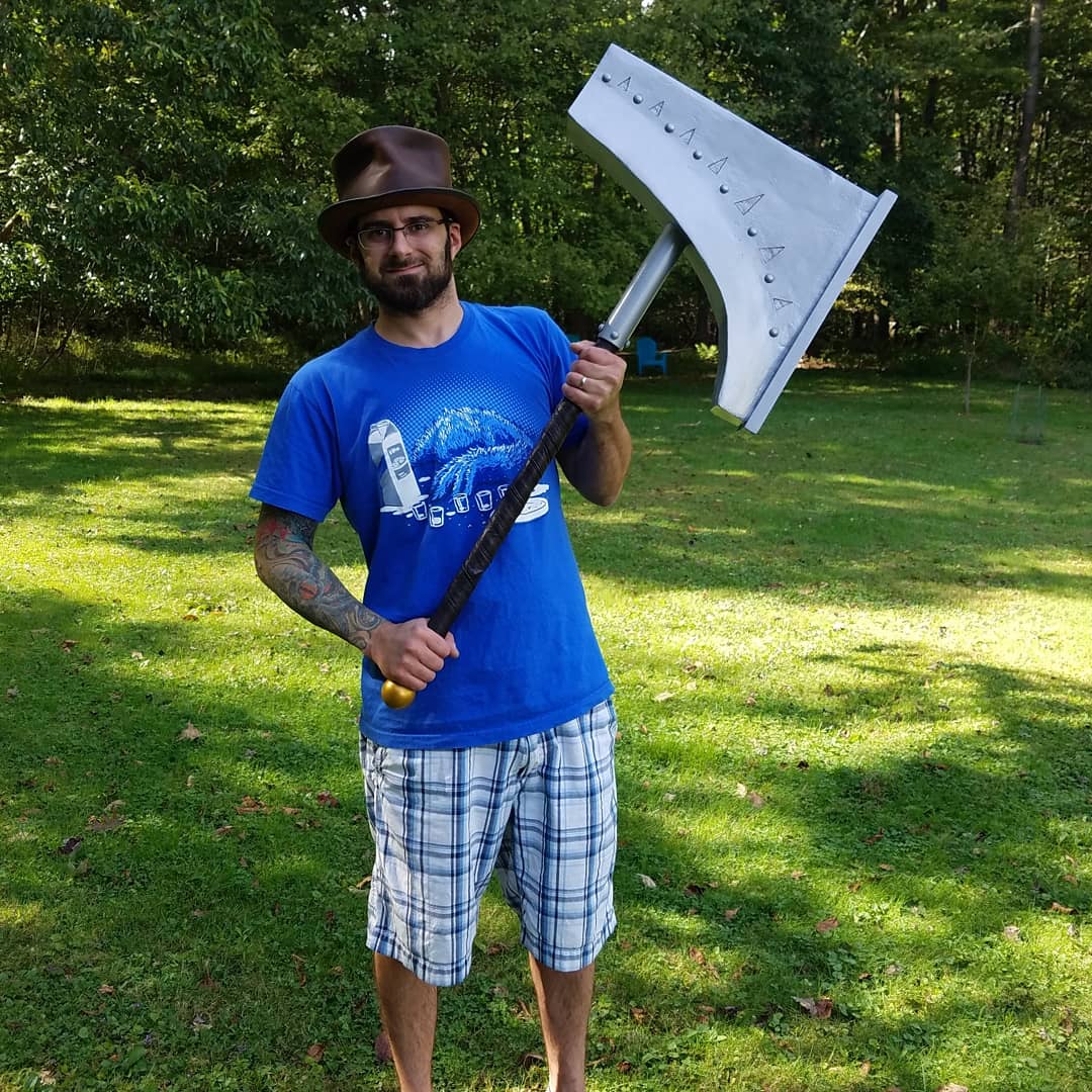 brushforhire's tweet photo. Had a chance to make a giant Sigmarite hammer for @TheLonelyHavocs.
#paintingwarhammer #sigmar #cosplay #props #commission #hireme #woodworking https://t.co/VhsR1Vu0xR