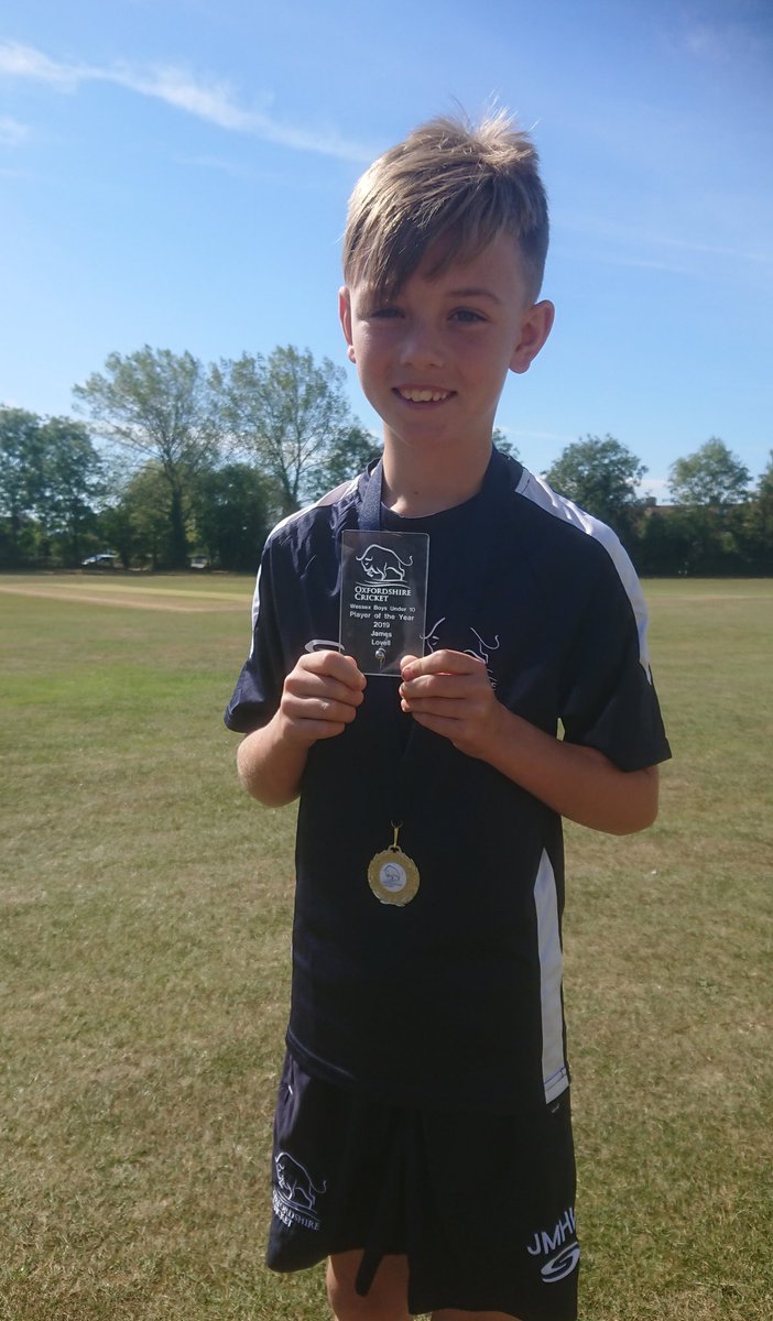 1stSlip's tweet image. Oxfordshire County Cricket u10's Wessex Player of the Year! @SunningwellCC and @sunningwellps very own Jim Lovell. #ProudDad #Superstar