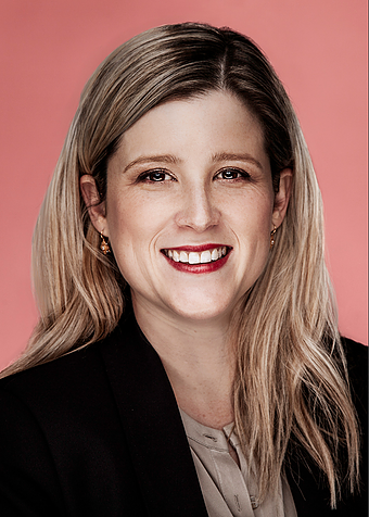 ChecklistLegal's tweet image. 🔮 Great predictions by Sara Rayment of @InklingHow via @LegalBizWorld  
My fave prediction: Legal teams will shift tech-focus to good business design --&amp;gt; using tech to create new business models.
 
Thank u, next | Design Thinking – When the craze ends 
legalbusinessworld.com/single-post/20…