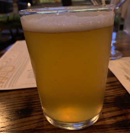 WhirlyBall's tweet photo. This week’s spotlight goes to @PipeworksBrewin ’s Glaucus, a beer that successfully marries spicy Belgian yeast with bright citric American hops. Fresh and bold, one sip of it will leave you asking for more!
#EatDrinkGameOn #WhirlyBall #WhirlyBallChicago #BetterKnowYourBeer https://t.co/EFp7ipChwn