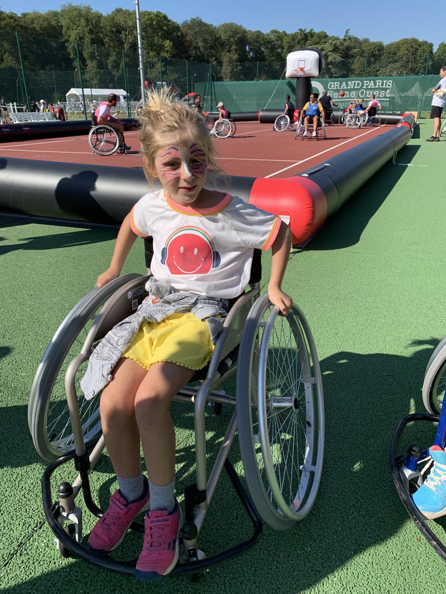 Roquefort_Agnes's tweet photo. Super esprit d’équipe pour les grands et les petits #courseensemble2019 @Accor
Bravo à tous @iliane_dumas @Anne-Sophie Beraud  @francoismare https://t.co/Zp1KG5H4Xm